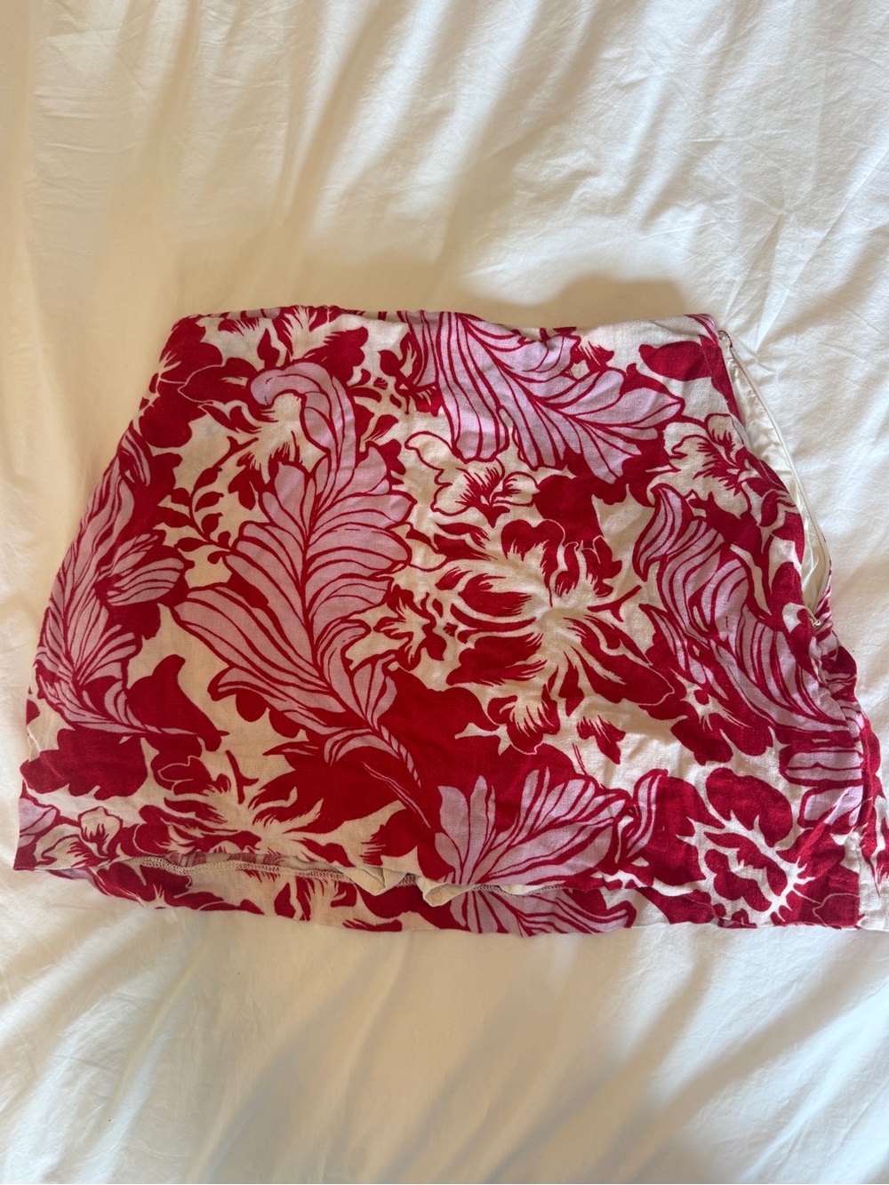 Abercrombie & Fitch Red Floral Linen Mini Skirt with built in shorts!